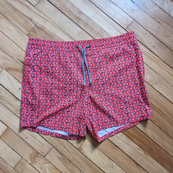 Patterned board shorts - Picture 1 of 3